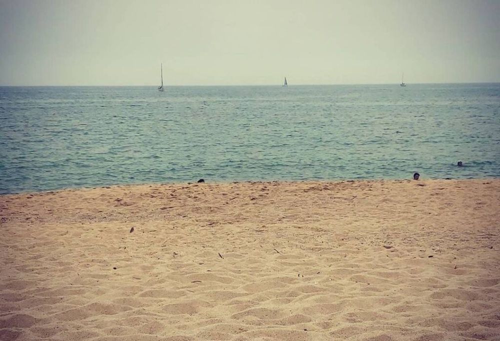 playa nudista barcelona