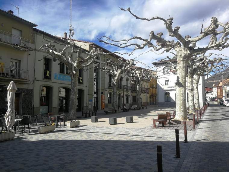 campdevànol plaza del ayuntamiento